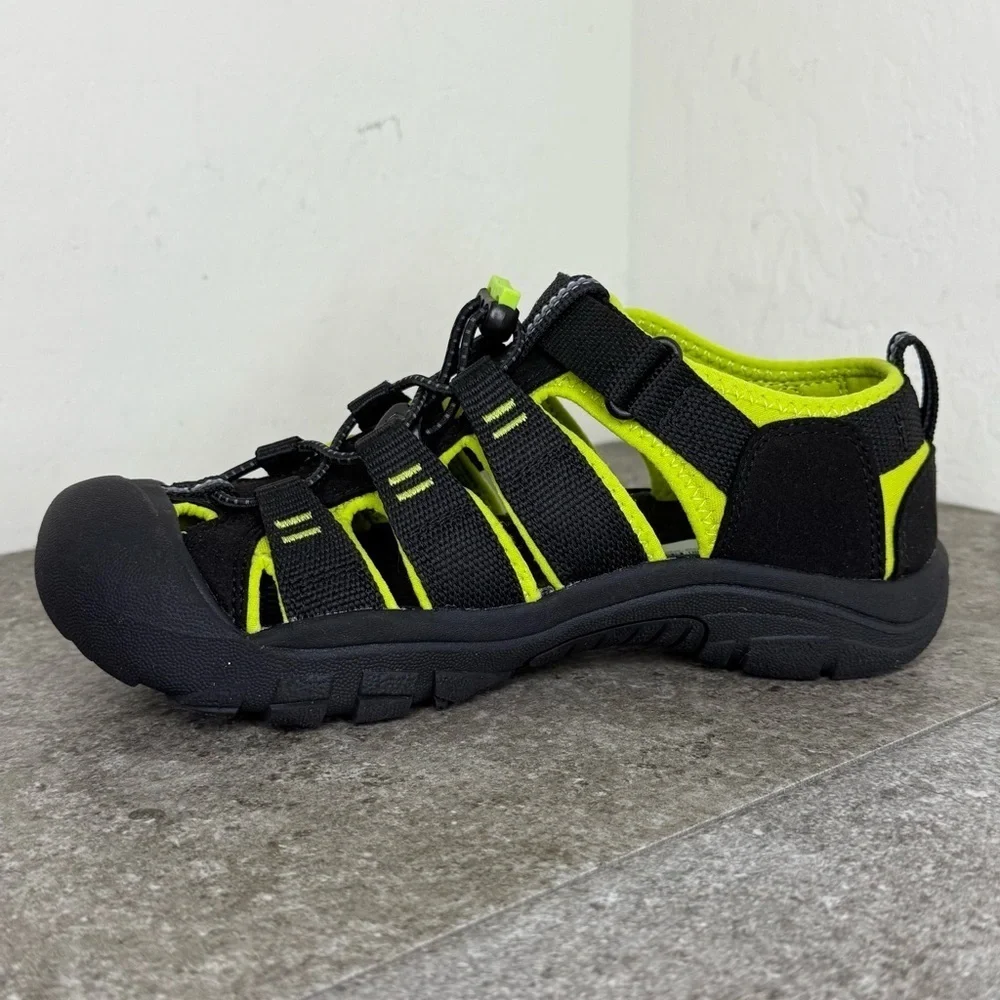 NWT KEEN Newport H2 Lime Black Water Sandals Toe Protection Quick Dry Kid Size 3